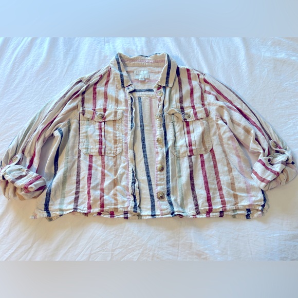 American Eagle Women's multi-colored striped cropped button up shirt - Picture 5 of 9